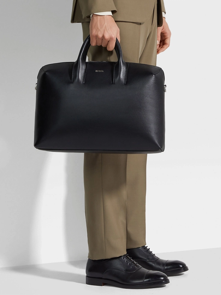 Borsa a mano in pelle nera