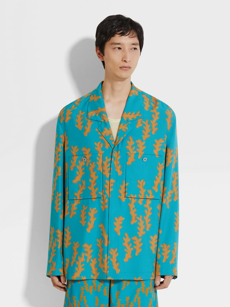 Camicia da notte in seta con stampa Oasi, blu turchese e ocra Camicia da notte in seta con stampa Oasi, blu turchese e ocra