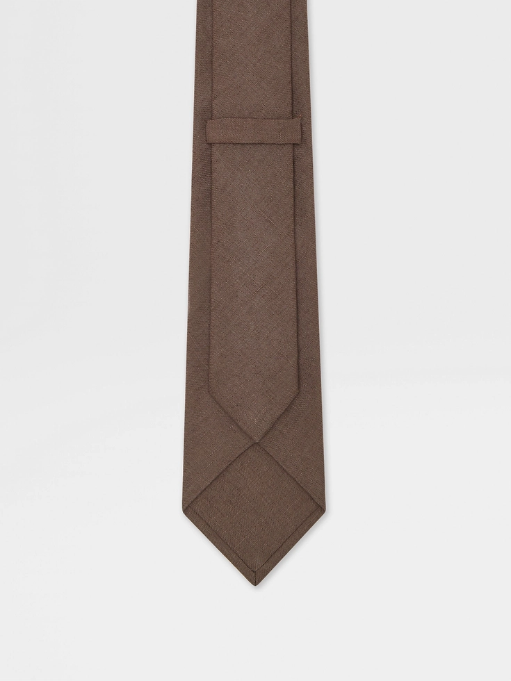Cravatta in lino marrone chiaro Cravatta in lino marrone chiaro
