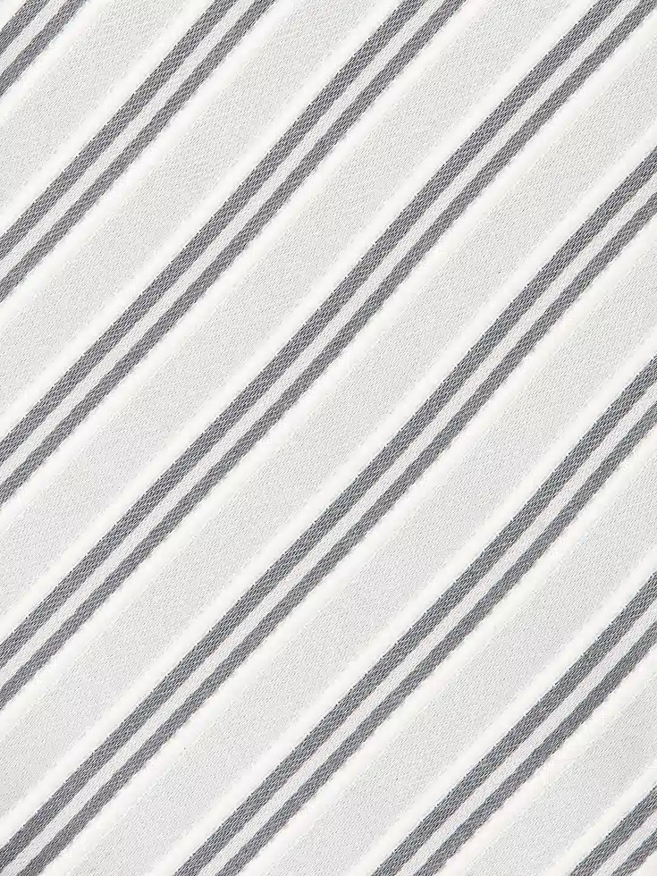 Cravatta in seta grigio chiaro