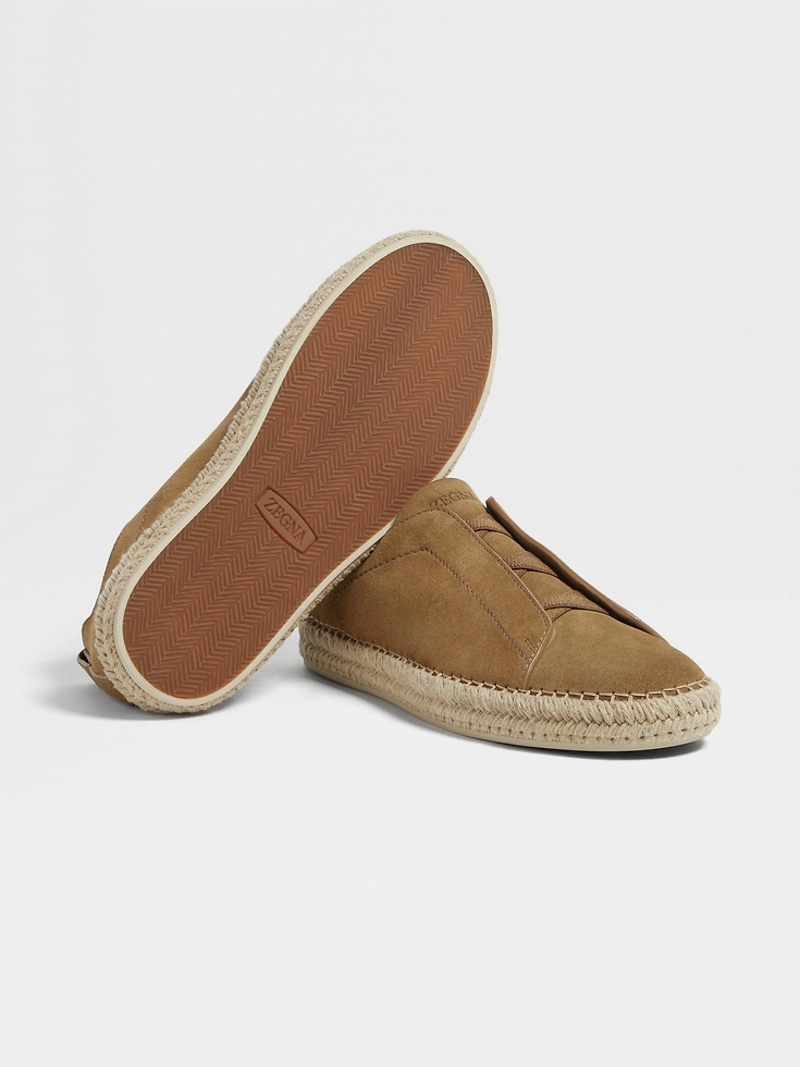 Espadrillas Triple Stitch™ in pelle scamosciata verde oliva Espadrillas Triple Stitch™ in pelle scamosciata verde oliva