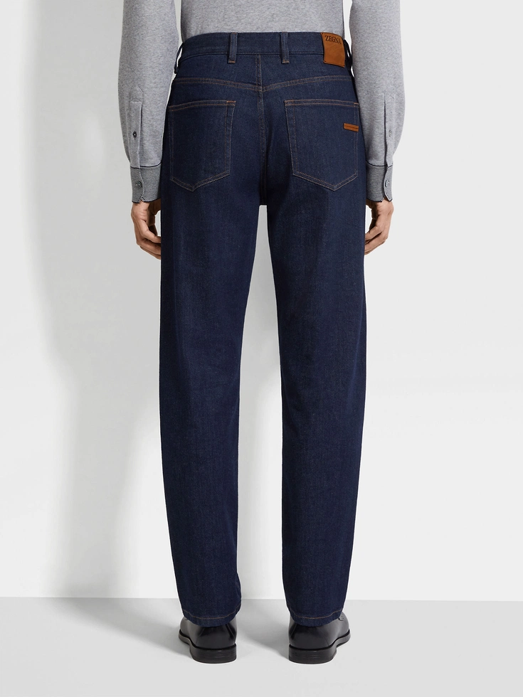 Jeans Roccia in cotone elasticizzato blu scuro risciacquato Jeans Roccia in cotone elasticizzato blu scuro risciacquato