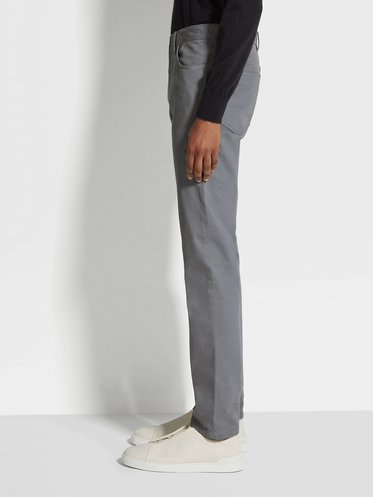 Jeans Roccia in cotone elasticizzato grigio chiaro Jeans Roccia in cotone elasticizzato grigio chiaro
