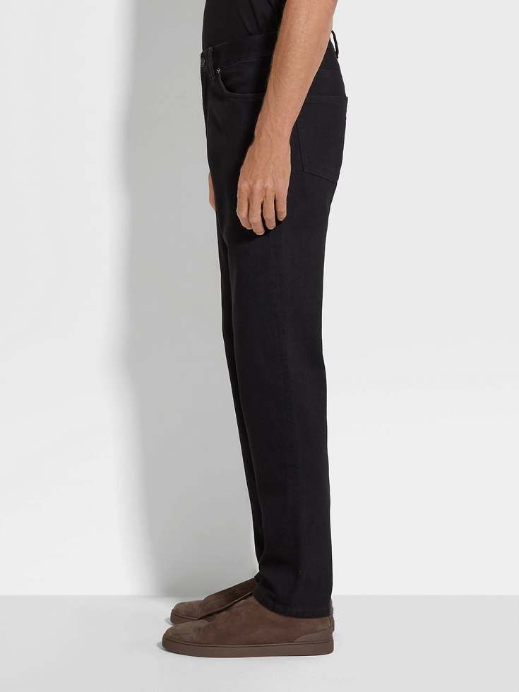 Jeans Roccia in cotone elasticizzato nero lavato con risciacquo Jeans Roccia in cotone elasticizzato nero lavato con risciacquo