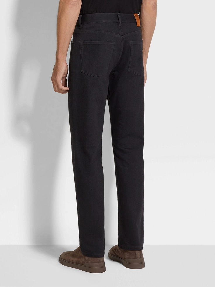 Jeans Roccia in cotone elasticizzato nero lavato con risciacquo Jeans Roccia in cotone elasticizzato nero lavato con risciacquo