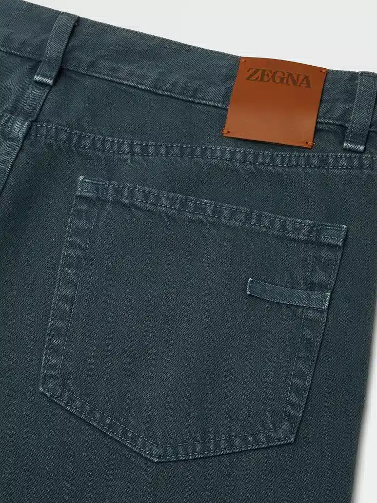 Jeans Roccia in cotone stone-washed blu petrolio scuro Jeans Roccia in cotone stone-washed blu petrolio scuro