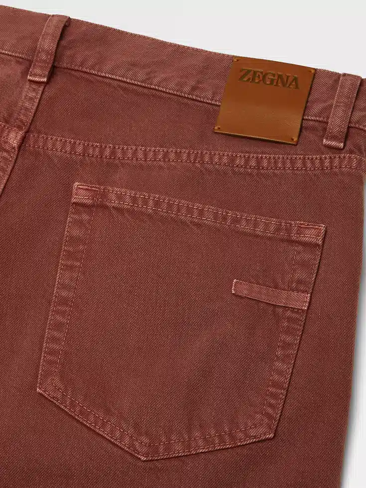 Jeans Roccia in cotone stone-washed rosso mattone Jeans Roccia in cotone stone-washed rosso mattone