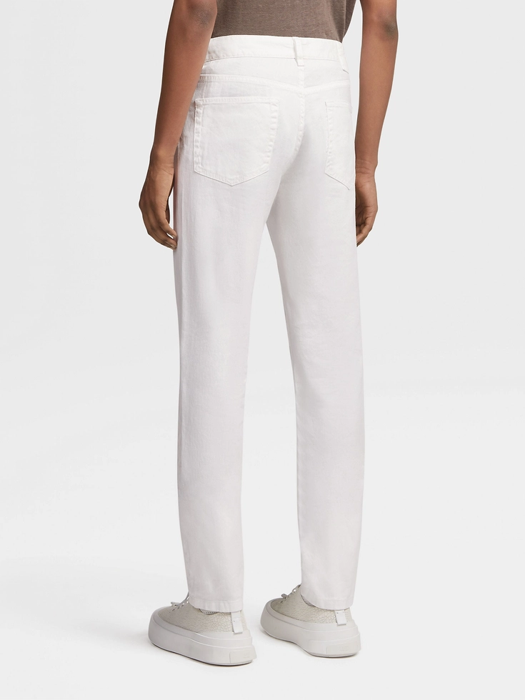 Jeans bianchi elasticizzati in lino e cotone Jeans bianchi elasticizzati in lino e cotone