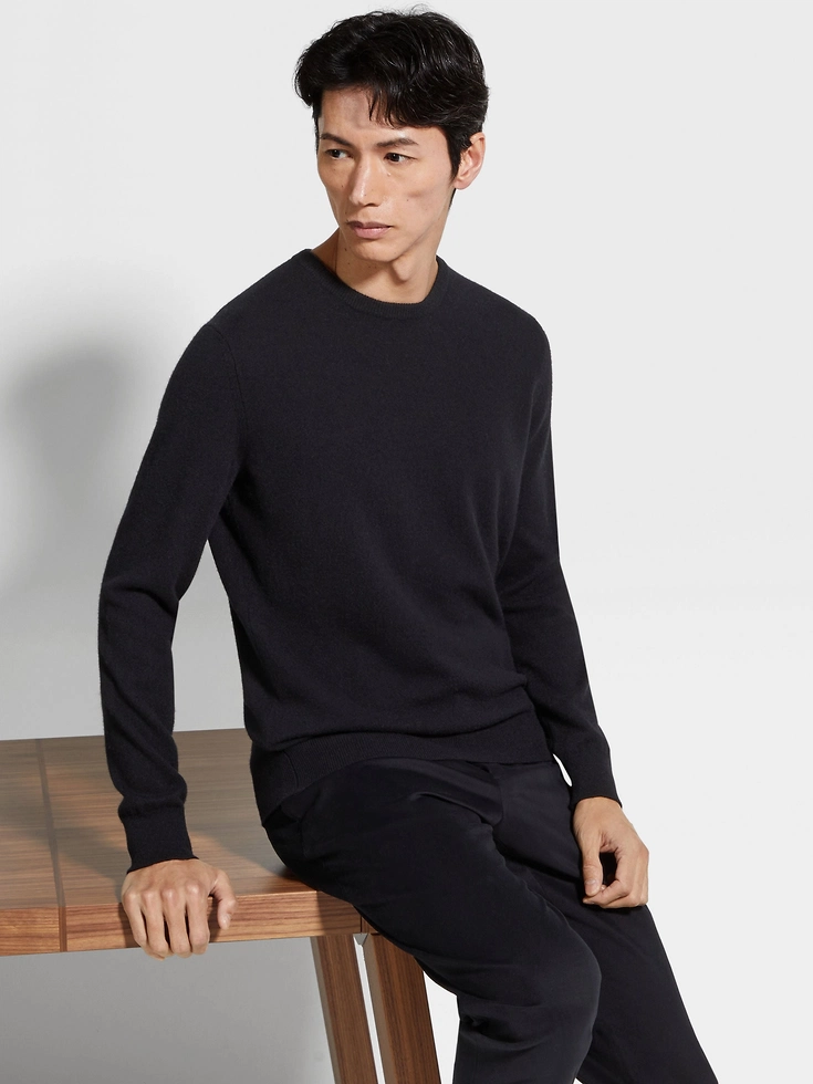 Maglia girocollo in cashmere Black Oasi Maglia girocollo in cashmere Black Oasi
