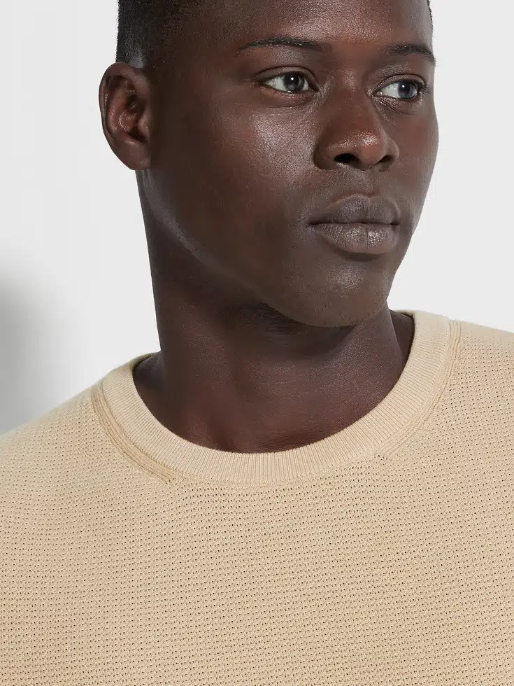 Maglia girocollo in cotone premium beige chiaro