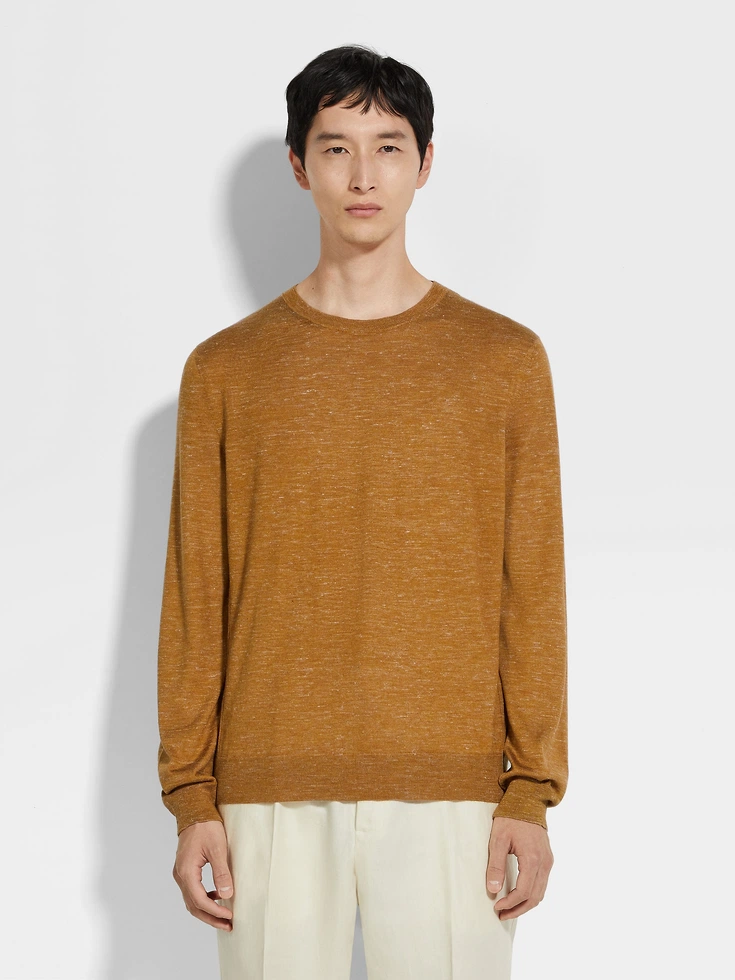 Maglia girocollo in seta, cashmere e lino color ocra mélange Maglia girocollo in seta, cashmere e lino color ocra mélange