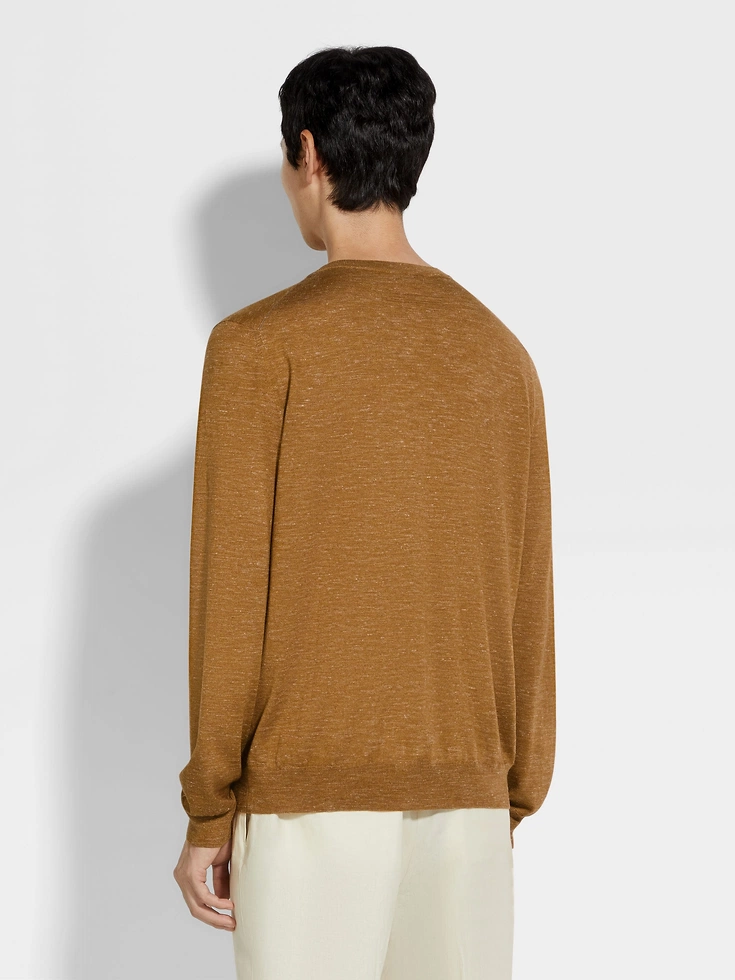 Maglia girocollo in seta, cashmere e lino color ocra mélange Maglia girocollo in seta, cashmere e lino color ocra mélange