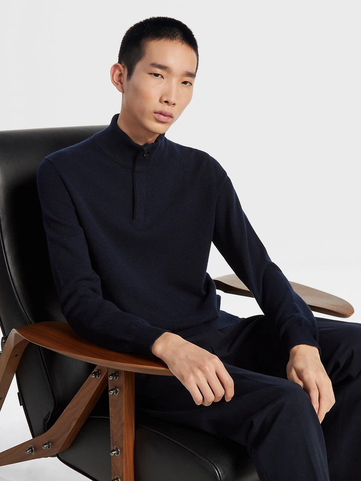 Maglione a collo alto con cerniera in cashmere Oasi blu navy mélange Maglione a collo alto con cerniera in cashmere Oasi blu navy mélange