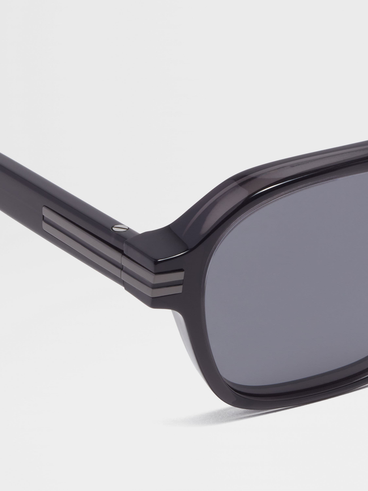 Occhiali da sole Aurora II in acetato grigio scuro trasparente
