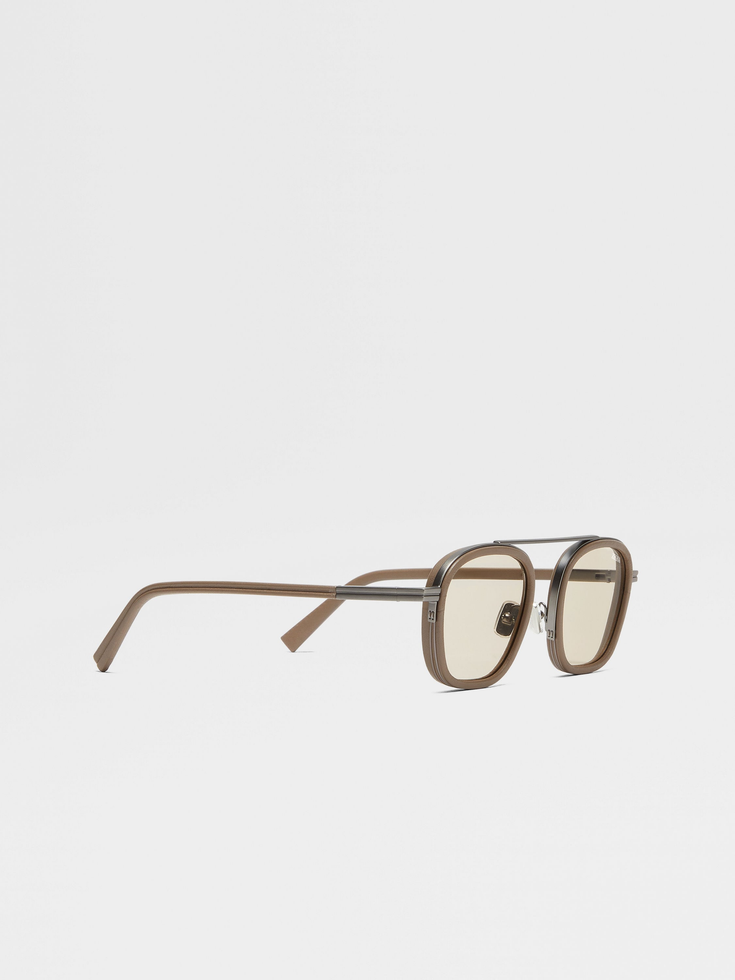 Occhiali da sole Orizzonte I in metallo acetato e pelle beige scuro Occhiali da sole Orizzonte I in metallo acetato e pelle beige scuro