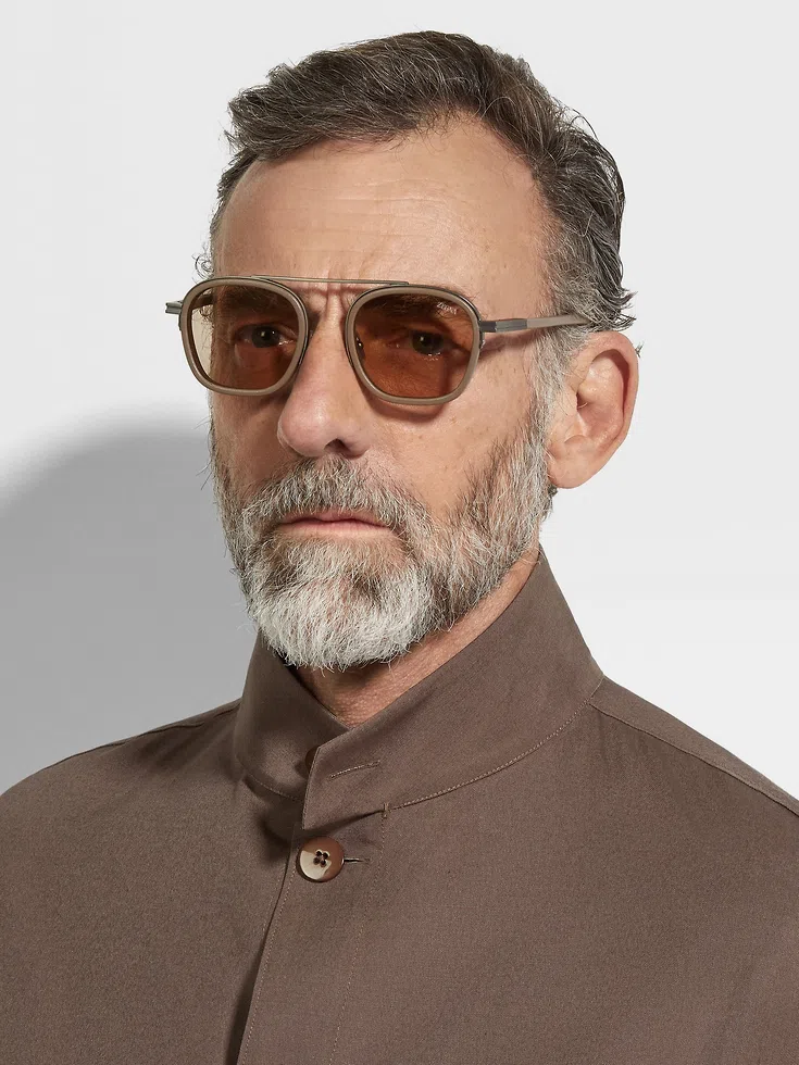 Occhiali da sole Orizzonte I in metallo acetato e pelle beige scuro Occhiali da sole Orizzonte I in metallo acetato e pelle beige scuro