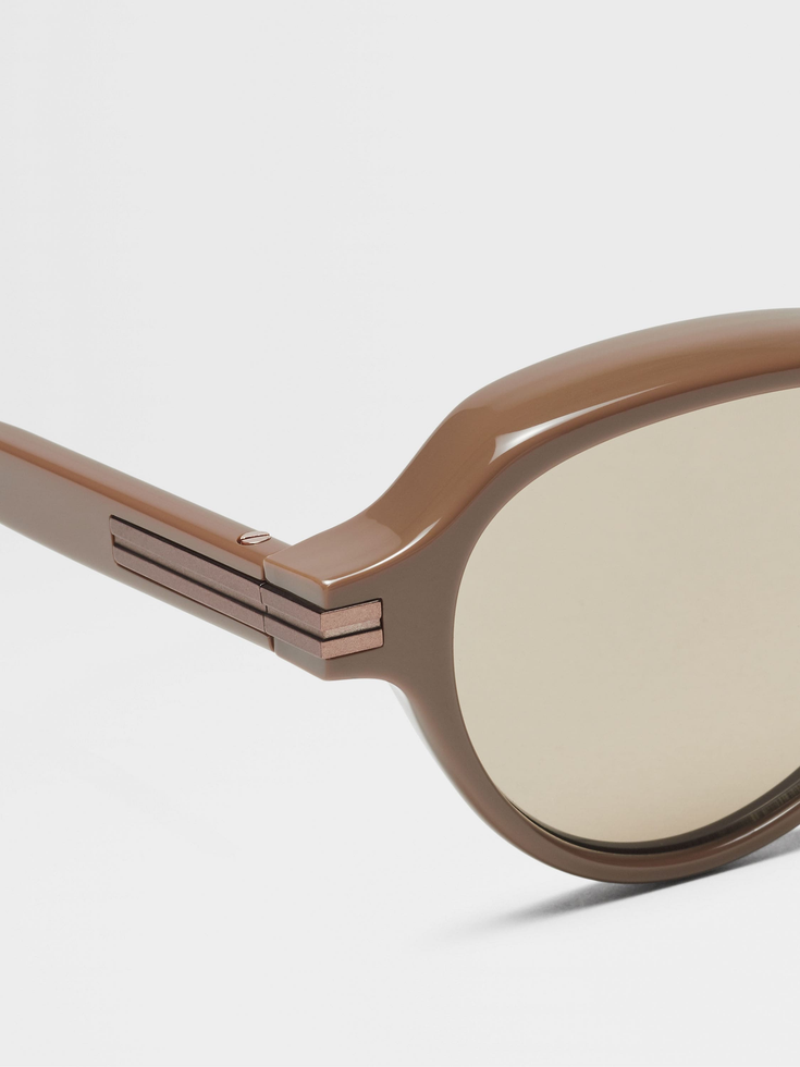 Occhiali da sole in acetato marrone chiaro