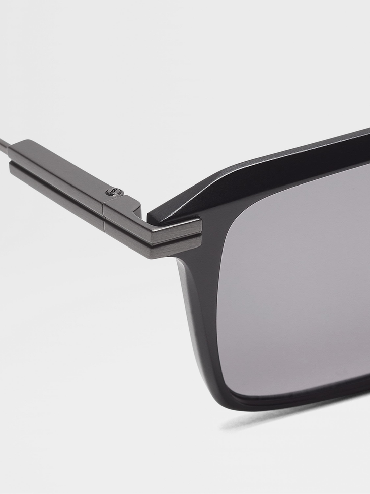 Occhiali da sole in alluminio e metallo grigio scuro