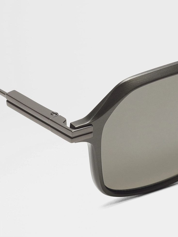 Occhiali da sole in alluminio grigio e metallo