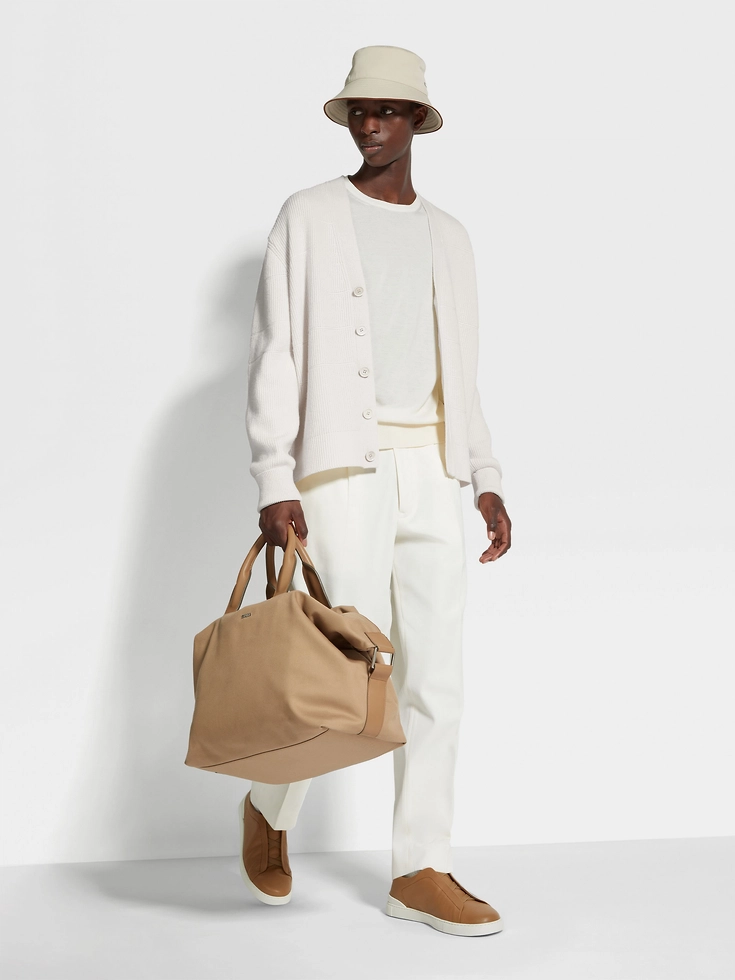 Pantaloni bianchi in cotone e lana Pantaloni bianchi in cotone e lana