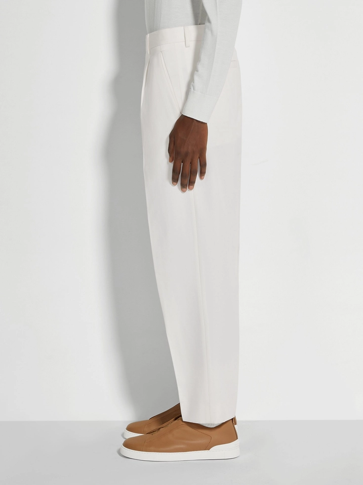 Pantaloni bianchi in cotone e lana Pantaloni bianchi in cotone e lana