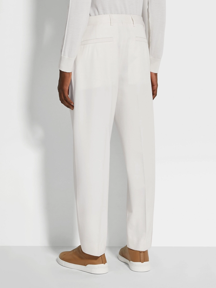 Pantaloni bianchi in cotone e lana Pantaloni bianchi in cotone e lana
