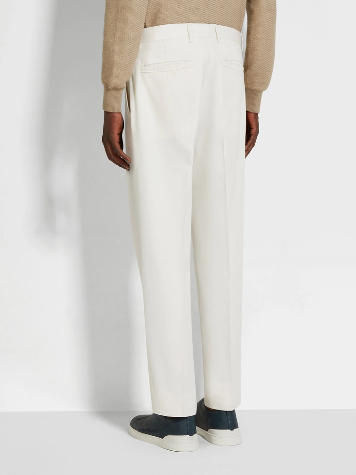 Pantaloni bianchi in cotone e lana Pantaloni bianchi in cotone e lana