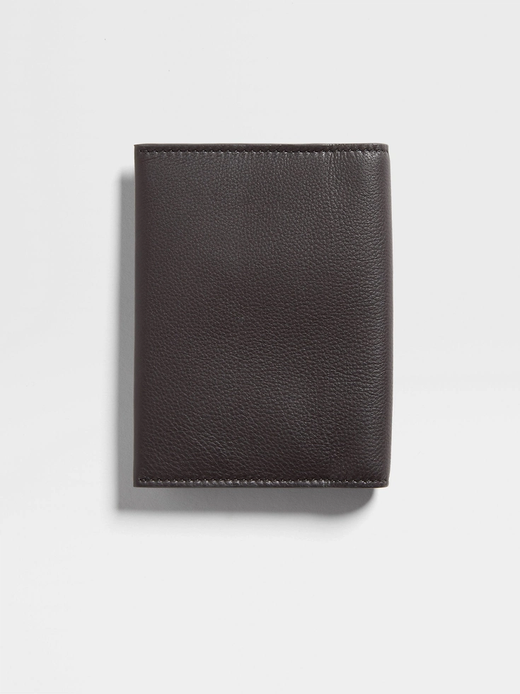 Portapassaporto SECONDSKIN marrone scuro Portapassaporto SECONDSKIN marrone scuro