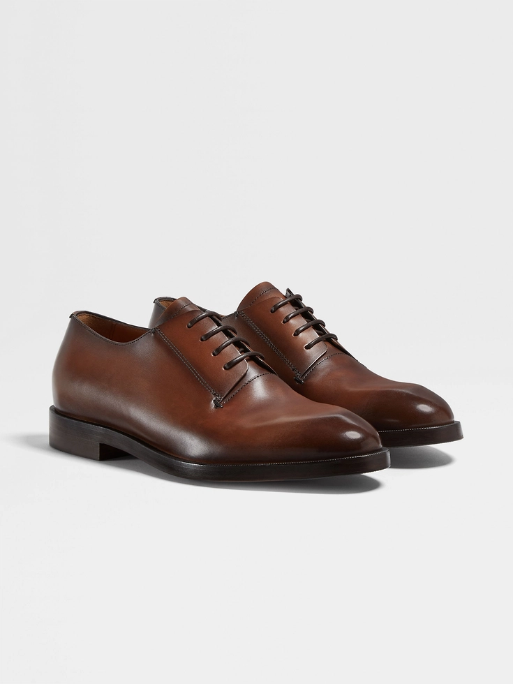Scarpe Derby Torino in pelle marrone chiaro Scarpe Derby Torino in pelle marrone chiaro