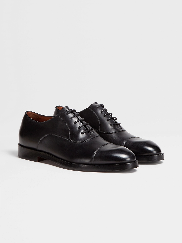 Scarpe Oxford Torino in pelle nera Scarpe Oxford Torino in pelle nera