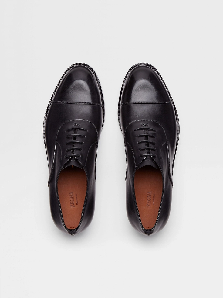 Scarpe Oxford Torino in pelle nera Scarpe Oxford Torino in pelle nera