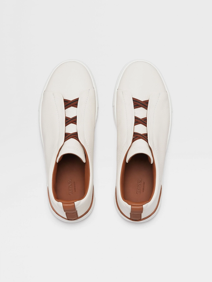 Sneakers Triple Stitch™ in pelle di cervo bianco sporco Sneakers Triple Stitch™ in pelle di cervo bianco sporco