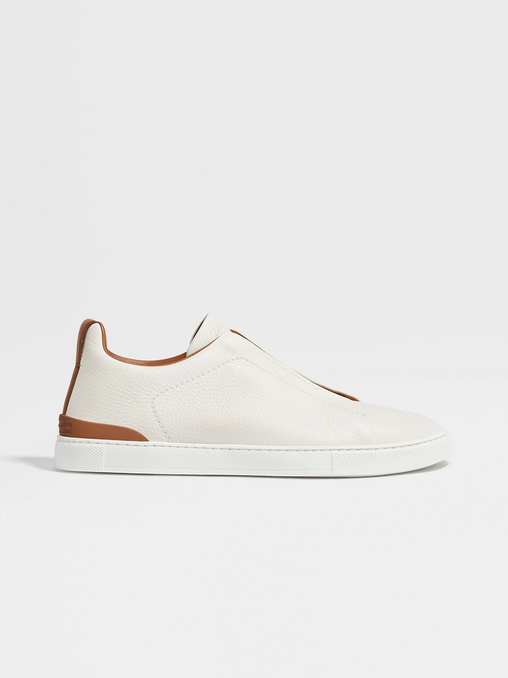 Sneakers Triple Stitch™ in pelle di cervo bianco sporco Sneakers Triple Stitch™ in pelle di cervo bianco sporco