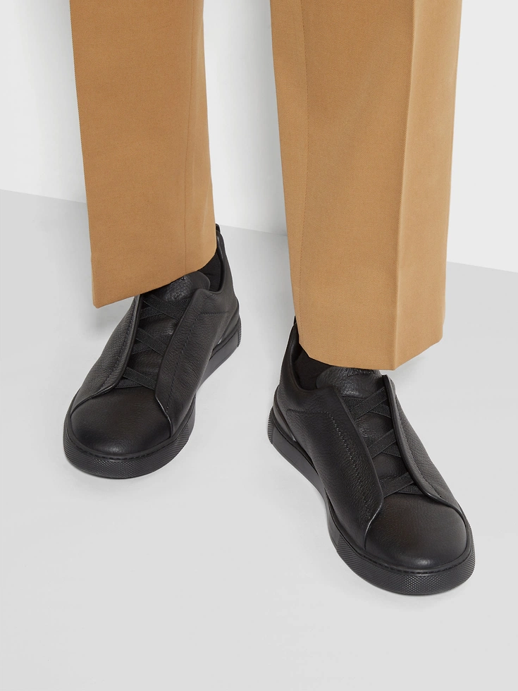 Sneakers Triple Stitch™ in pelle di cervo nera