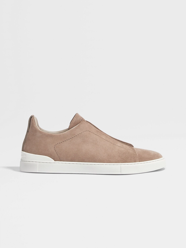 Sneakers Triple Stitch™ in pelle scamosciata beige Sneakers Triple Stitch™ in pelle scamosciata beige