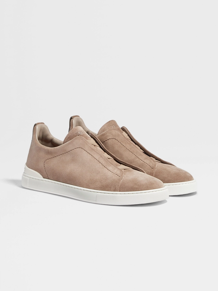 Sneakers Triple Stitch™ in pelle scamosciata beige