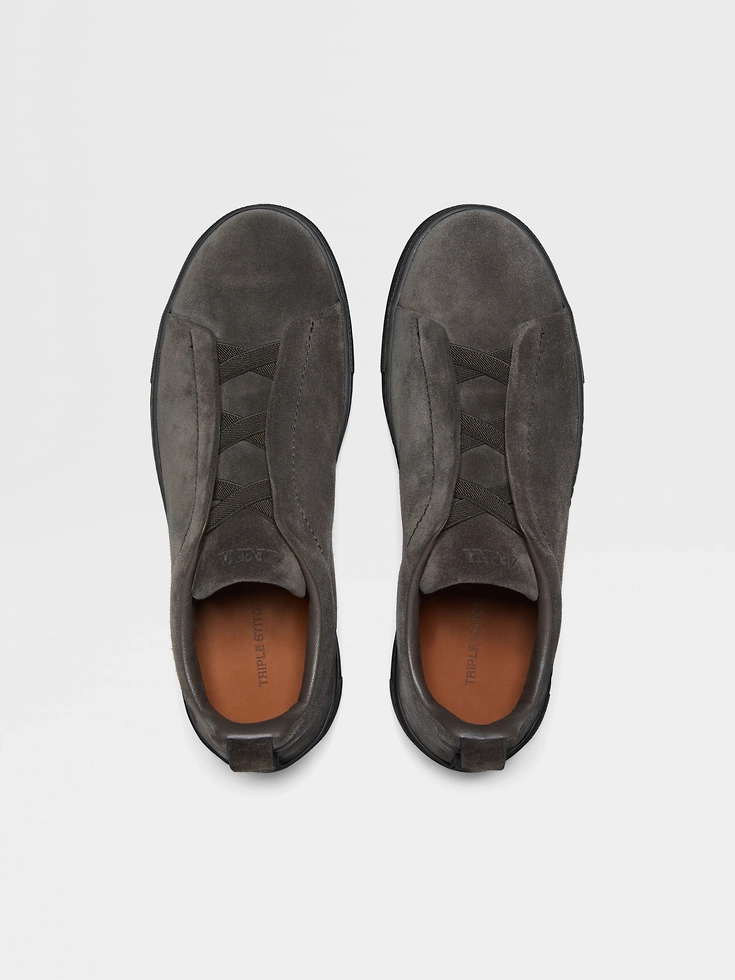 Sneakers Triple Stitch™ in pelle scamosciata grigia Sneakers Triple Stitch™ in pelle scamosciata grigia