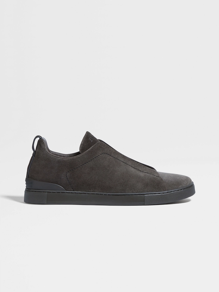 Sneakers Triple Stitch™ in pelle scamosciata grigia Sneakers Triple Stitch™ in pelle scamosciata grigia