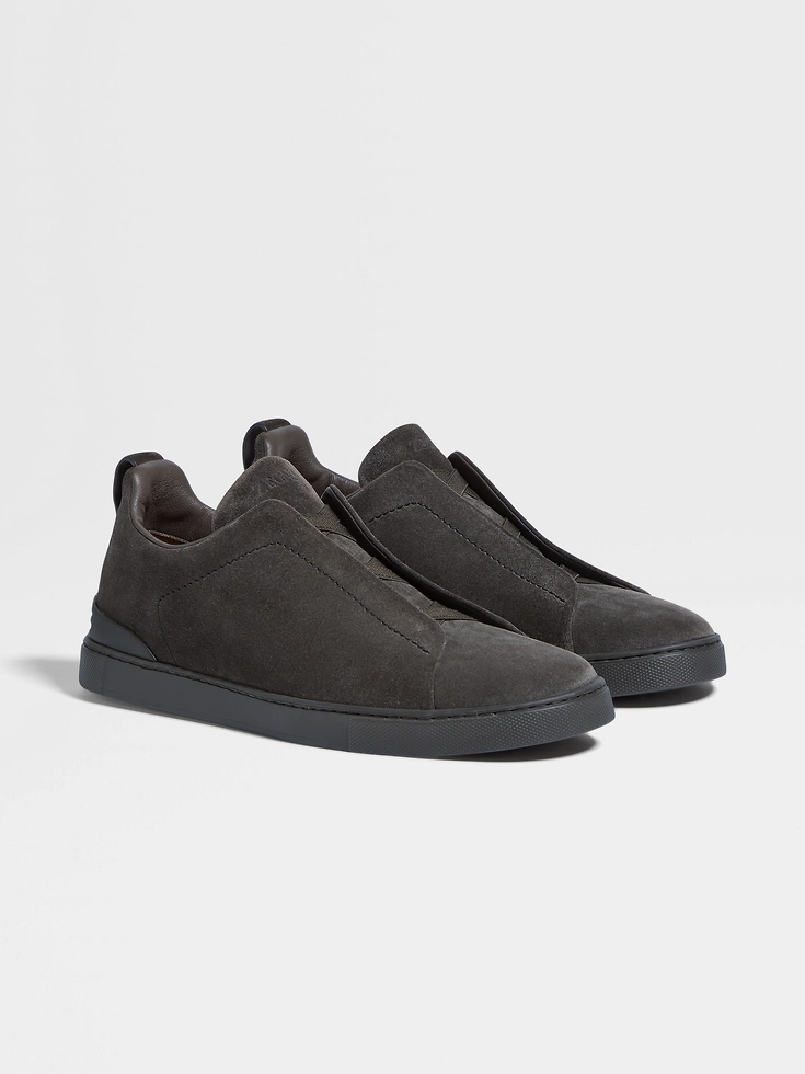 Sneakers Triple Stitch™ in pelle scamosciata grigia