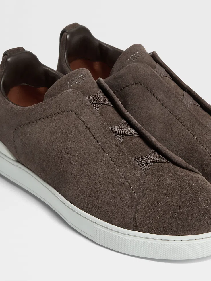 Sneakers Triple Stitch™ in pelle scamosciata marrone Sneakers Triple Stitch™ in pelle scamosciata marrone