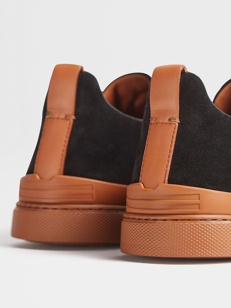 Sneakers Triple Stitch™ in pelle scamosciata nera Sneakers Triple Stitch™ in pelle scamosciata nera