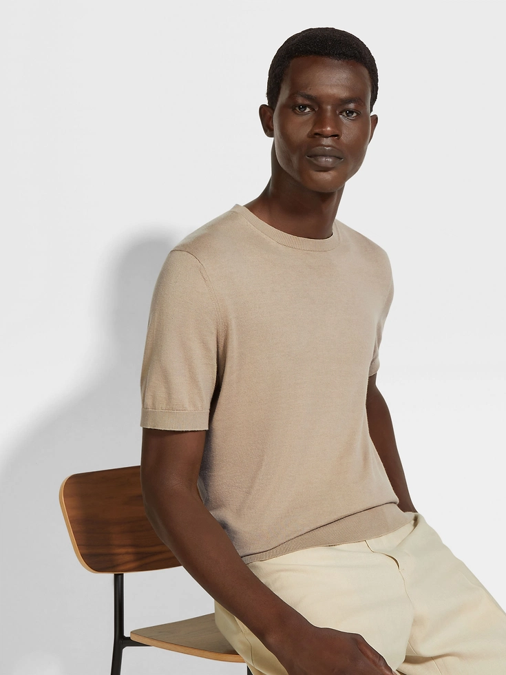 T-shirt in cotone premium color tortora chiaro T-shirt in cotone premium color tortora chiaro