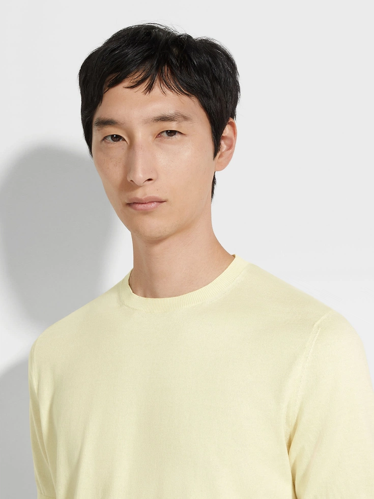 T-shirt in cotone premium giallo chiaro T-shirt in cotone premium giallo chiaro