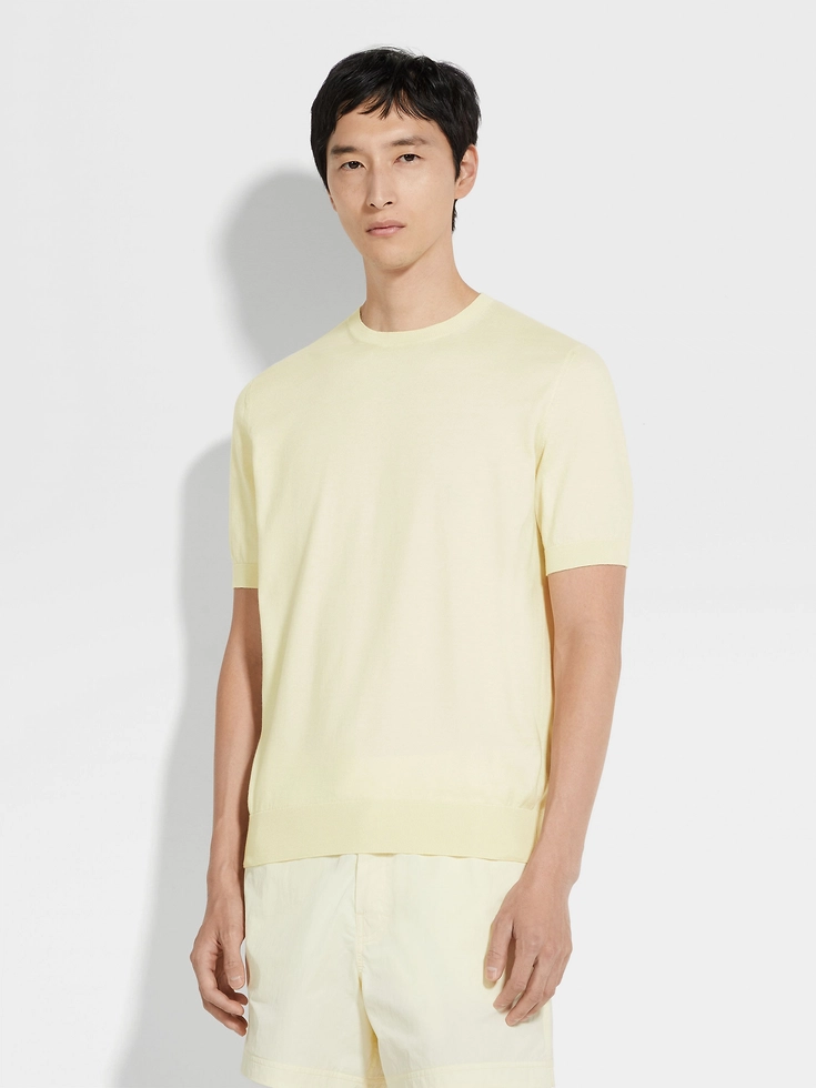 T-shirt in cotone premium giallo chiaro T-shirt in cotone premium giallo chiaro