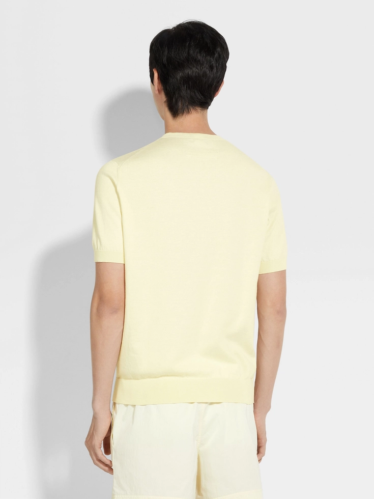 T-shirt in cotone premium giallo chiaro T-shirt in cotone premium giallo chiaro